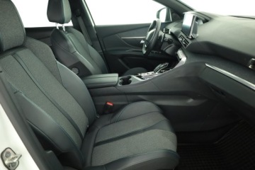 Peugeot 3008 II Crossover Facelifting  1.2 PureTech 130KM 2023 Peugeot 3008 1.2 PureTech, Salon Polska, zdjęcie 6