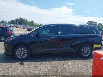 Toyota Sienna III 2025 Toyota Sienna XLE 2025 2.5l 2.5 Hybryda 245KM, zdjęcie 2