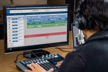 Tascam Mixcast 4 — Микшер для записи подкастов