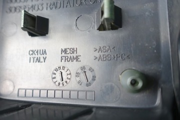 MŘÍŽKA PŘEDNÍ MASKA ZNAKY VOLVO C30 06-10 R-DESIGN 30657194 30655403