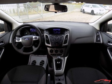 Ford Focus III Kombi 1.0 EcoBoost 125KM 2012 Ford Focus 125KM Navi Parkdistance Convers MY13 Benzyna 125KM, zdjęcie 19