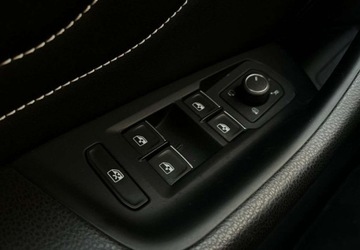 Volkswagen Arteon Fastback Facelifting 2.0 TSI 190KM 2021 Volkswagen Arteon Piekny kolor DSG R-LINE FV 23 2.0 Benzyna 190KM, zdjęcie 15