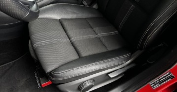 Mercedes GLA I Off-Roader Facelifting 1.6 200 156KM 2019 Mercedes-Benz GLA Salon PL Od Dealera Czujniki Tempomat CarPlay Android FV, zdjęcie 11