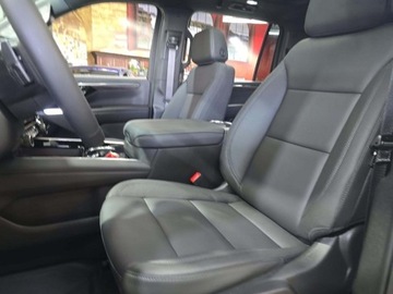 Chevrolet Suburban GMT900 2026 Chevrolet Suburban Z71 2026 5.3l 5.3 Benzyna 355KM, zdjęcie 4