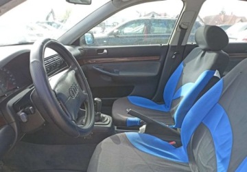 Audi A4 B5 Sedan 1.9 TDI 90KM 1996 Audi A4 Limousine Audi A4 Limousine 1.9 Diesel 90KM, zdjęcie 7