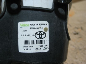 Галогенные лампы Toyota Auris yaris Avensis Aygo Verso 81210-01110 81220--02110