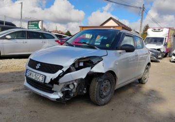 Suzuki Swift V Hatchback 5d 1.2 VVT 94KM 2013 Suzuki Swift 2013r, 1.2 Benzyna. Lekko uszkodzony lewy przod. Jezdzi. 1.2, zdjęcie 1