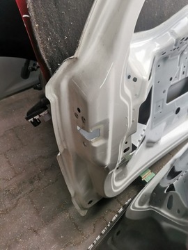 FORD ECOSPORT 2013-23R.- VÍKO KUFRU ZADNÍ OTEVÍRÁNÍ NA BOK