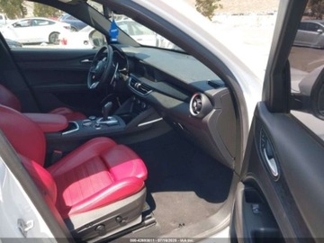 Alfa Romeo Stelvio 2022 Alfa Romeo Stelvio Sprint 2022 2.0l 2.0 Benzyna 280KM, zdjęcie 9