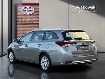 Toyota Auris II Touring Sports Facelifting 1.8 Hybrid 136KM 2017 Toyota Auris Hybrid 135 Premium II (2012-) Hybrid, zdjęcie 1