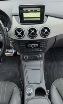 Mercedes Klasa B W246 Sports Tourer 200 BlueEFFICIENCY 156KM 2014 MERCEDES B-200 W246 AUTOMAT 7G-DCT Edition 1.6 USZKODZONY! FAKTURA MARŻA!, zdjęcie 29