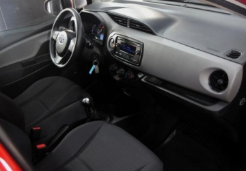 Toyota Yaris III Hatchback 5d Facelifting 1.0 VVT-i 69KM 2017 Toyota Yaris BenzynaLPG 69KM, zdjęcie 7