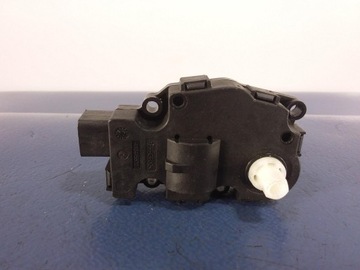 PORSCHE PANAMERA MOTOREK RADIÁTORU K9749006