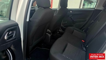 Peugeot 208 I Hatchback 5d Facelifting 1.6 BlueHDi 75KM 2016 Peugeot 208 1.6HDI 75KM Lifiting 1.6 Diesel 75KM, zdjęcie 15