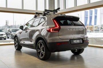 Volvo XC40 Crossover Facelifting 2.0 B3 163KM 2025 Volvo XC 40 Plus Dark B3 Mild Hybrid Benzyna, zdjęcie 7