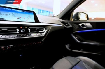 BMW Seria 2 G42-U06 Active Tourer 1.5 218i 136KM 2021 BMW Seria 2 218iFotel SportowyM SportShadow LineLED Fog LightsStep Tronic, zdjęcie 6