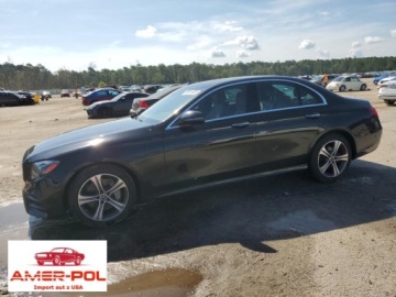 Mercedes Klasa E W213 2020 Mercedes-Benz Klasa E 2020 MERCEDES-BENZ E 350 4MATIC 2.0 Benzyna 255KM