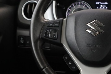 Suzuki Vitara III SUV Facelifting 1.0 BoosterJet 111KM 2019 Suzuki Vitara 1.0 BoosterJet, Salon Polska, Klima, zdjęcie 16