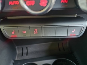 Audi A1 I Hatchback 3d 1.6 TDI 90KM 2014 Audi A1 3-drzwiowe S-LINE ASO navi grz. fotele klima ALU 17 2xkola g, zdjęcie 19