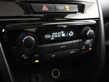 Suzuki Vitara III SUV Facelifting 1.4 BoosterJet 140KM 2020 Suzuki Vitara automat 4x4 panorama navi kamera, zdjęcie 25