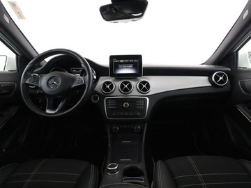 Mercedes GLA I Off-roader 2.0 250 211KM 2016 Mercedes GLA 250 Automat Sensation Panorama, zdjęcie 14