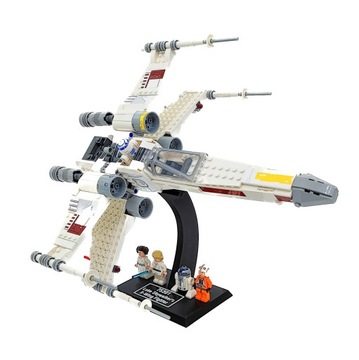 LEGO - ЗВЕЗДНЫЕ ВОЙНЫ - ИСТРЕБИТЕЛЬ X-WING ЛЮКА СКАЙУОКЕРА - 75301