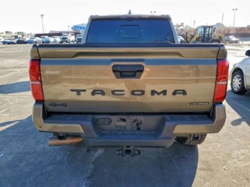 Toyota Tacoma II 2024 Toyota Tacoma Double Cab 2024 2.4 Hybryda 278KM, zdjęcie 2