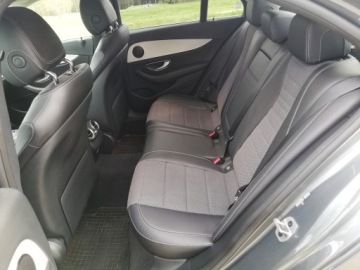 Mercedes Klasa E W214 Sedan Plug-In 2.0 300de 313KM 2023 Mercedes-Benz E 300e 4 Matic Hybryda Plug-in, zdjęcie 27