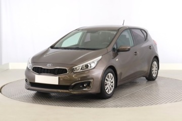 Kia Ceed II Hatchback 5d Facelifting 1.4 DOHC 100KM 2015 Kia Ceed 1.4 CVVT, Salon Polska, Klima, Parktronic, zdjęcie 1