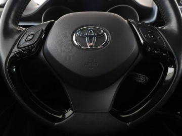 Toyota C-HR I Crossover Facelifting 1.8 Hybrid 122KM 2020 Toyota C-HR lift niski przebieg navi kamera grzane, zdjęcie 20