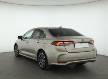 Toyota Corolla XII Sedan 1.5 VVT-i 125KM 2021 Toyota Corolla 1.5 VVT-i, Salon Polska, zdjęcie 3