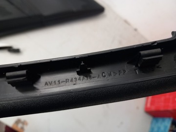DRŽÁTKO MASKOVÁNÍ KRYT FORD B-MAX AV11-R434A36-A