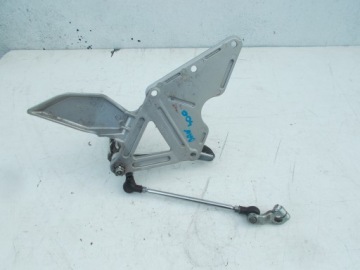 Комплект левой передней подножки на Suzuki Bandit 400