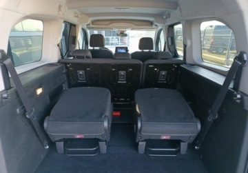 Toyota 2022 Toyota Proace City Verso 1.2 130KM Automat Business Line 7 osobowy 1.2, zdjęcie 8