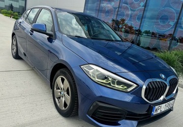 BMW Seria 1 F40 Hatchback 1.5 116d 116KM 2021 BMW Seria 1 F40 2021 r. Stan damochodu BARDZO DOBRY 1.5 Diesel 116KM