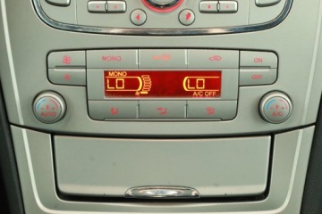 Ford Mondeo IV Sedan 1.8 Duratorq TDCi 125KM 2009 Ford Mondeo 1.8 TDCi, HAK, Klima, Klimatronic,ALU, zdjęcie 10