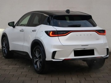 Lexus LBX 1.5 Hybrid 136KM 2025 Od ręki - Emotion 1.5 Hybrid 136KM | Podgrzewane fotele!, zdjęcie 3