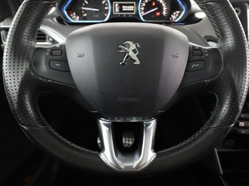 Peugeot 2008 I SUV Facelifting 1.2 PureTech 110KM 2019 Peugeot 2008 Crossway, Kamera, Panorama, Navi, zdjęcie 20