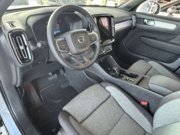 Volvo XC40 Crossover Facelifting 2.0 B3 163KM 2025 VOLVO XC40 B3 Core Suv 2.0 (163KM) 2025, zdjęcie 4