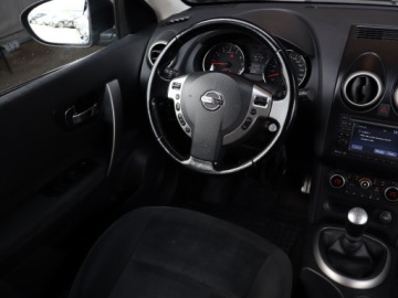 Nissan Qashqai I Crossover 2.0 141KM 2011 Nissan Qashqai 2.0, Navi, Klima, Klimatronic, zdjęcie 6
