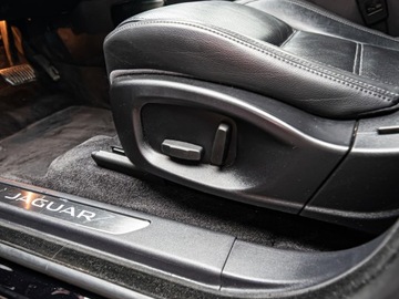 Jaguar E-Pace SUV 2.0 i4P 200KM 2019 JAGUAR E-Pace 2.0 i4P AWD R-Dynamic S Suv 200KM 2019, zdjęcie 6