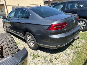 Volkswagen Passat B8 Limousine 1.4 TSI BlueMotion Technology ACT 150KM 2017 Volkswagen Passat B8 1.4 TSI 150 koni DSG, virtual, uszkodzony, zdjęcie 3