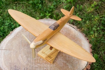 Большая МОДЕЛЬ деревянного истребителя Spitfire