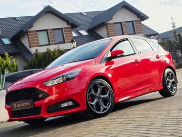Ford Focus III ST Kombi 2.0 TDCi 185KM 2018 Ford Focus ___ST Performance___2.0TDCi 185KM BiXenon LED Skora Recaro Navi