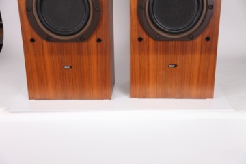 Колонки Bowers & Wilkins dm 2000