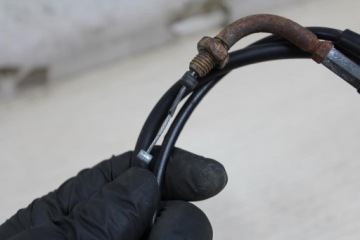 ТРОС ВСАСЫВАЮЩЕГО ПАТРУБКА HONDA GL1500 SC22