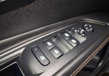 Peugeot 3008 II Crossover 1.2 PureTech 130KM 2018 Peugeot 3008 bezwypadekGTserwis asoauto jedzie jak nowe 1.2 Benzyna, zdjęcie 16