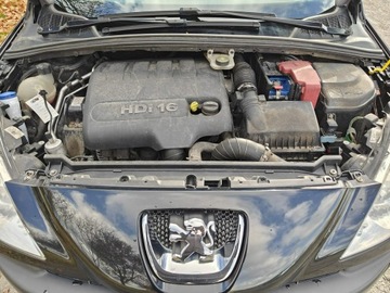 Peugeot 308 I Hatchback 5d 2.0 HDi FAP 140KM 2009 Peugeot 308 CC, zdjęcie 19