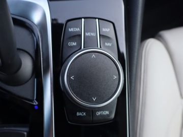 BMW Seria 5 G30-G31 Limuzyna 520d 190KM 2019 BMW 5 520d xDrive, Salon Polska, Serwis ASO, zdjęcie 21