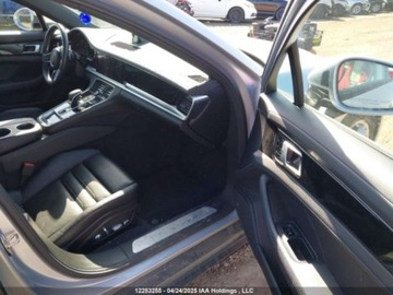 Porsche Panamera II Liftback 3.0 330KM 2018 Porsche Panamera 4 2018 3.0l 3.0 Benzyna 330KM, zdjęcie 9